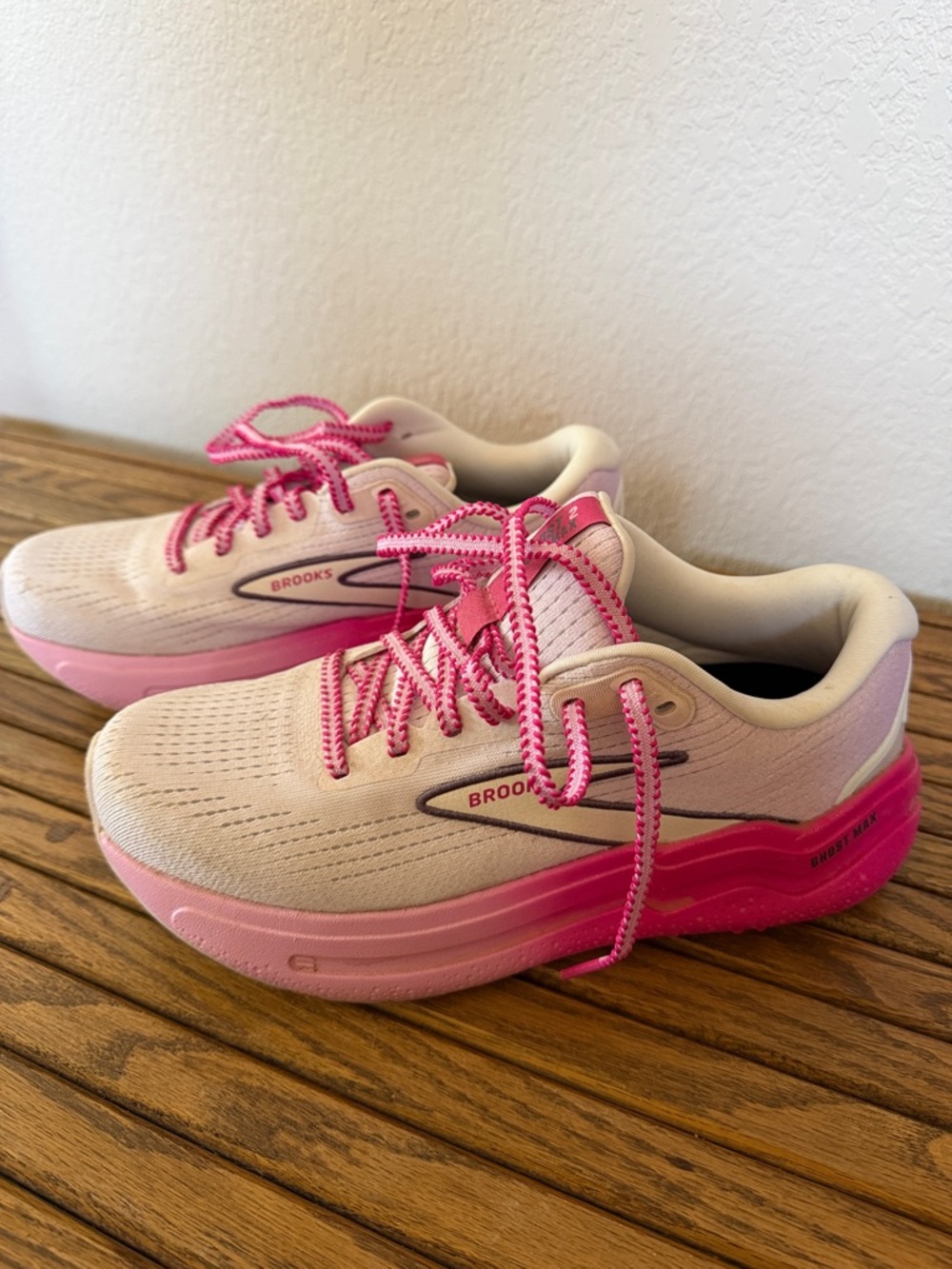 Brooks Women's Light Pink and Hot Pink Running Sneakers